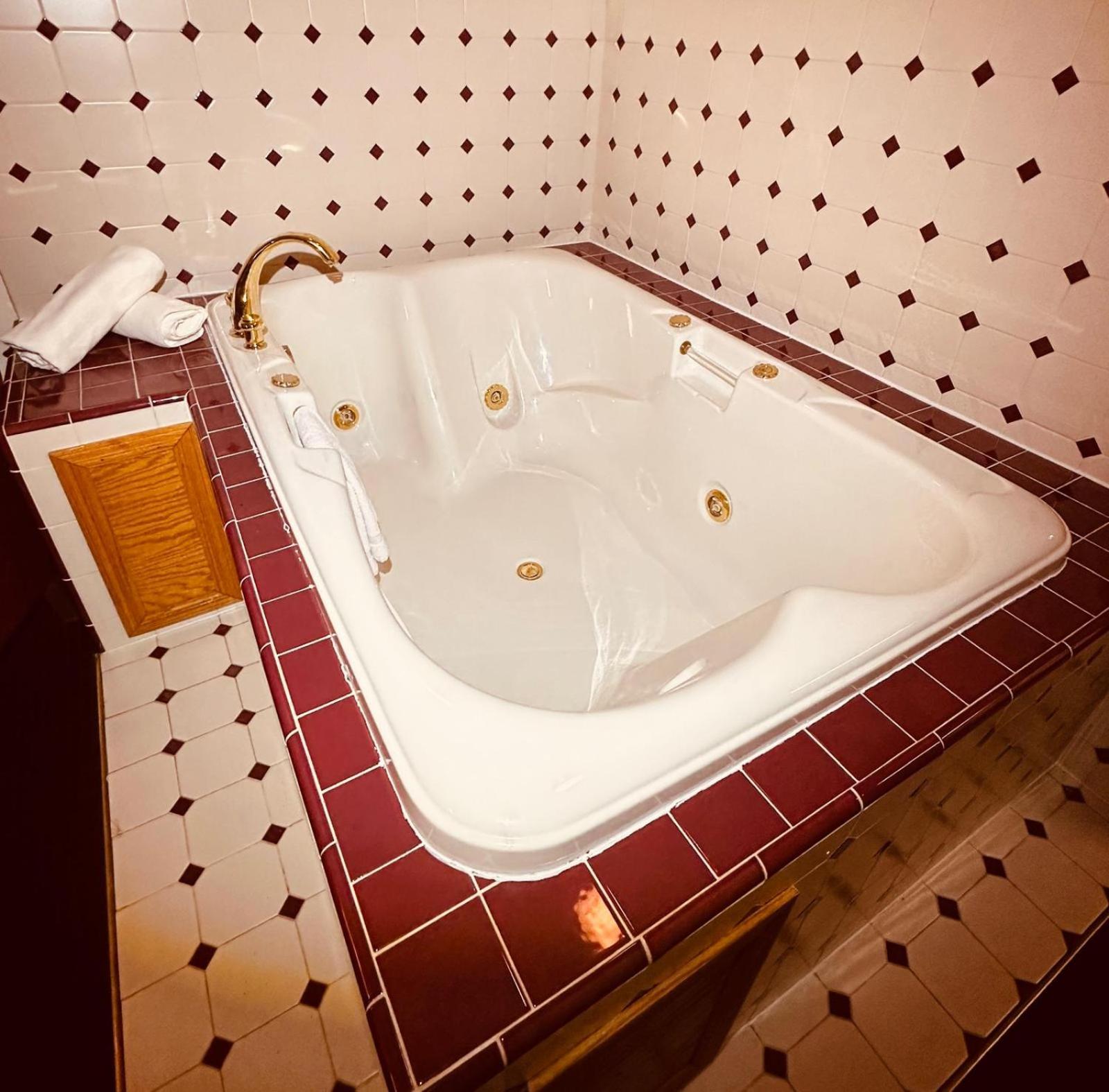 Amerivu Inn & Suites - St Croix Falls Saint Croix Falls 외부 사진