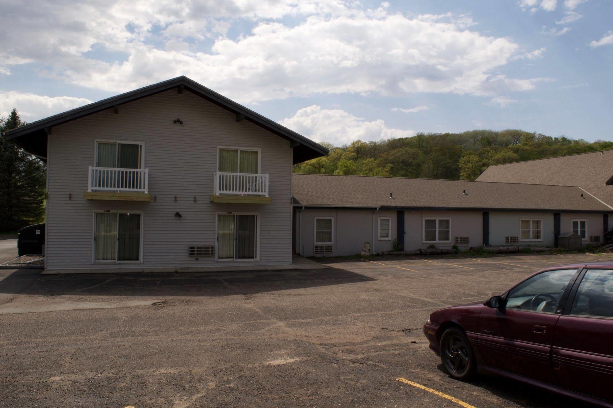 Amerivu Inn & Suites - St Croix Falls Saint Croix Falls 외부 사진